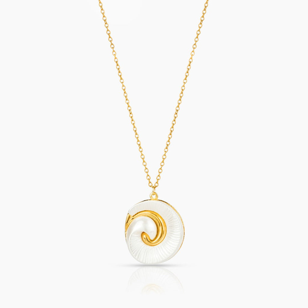 Shell Pendant Necklace